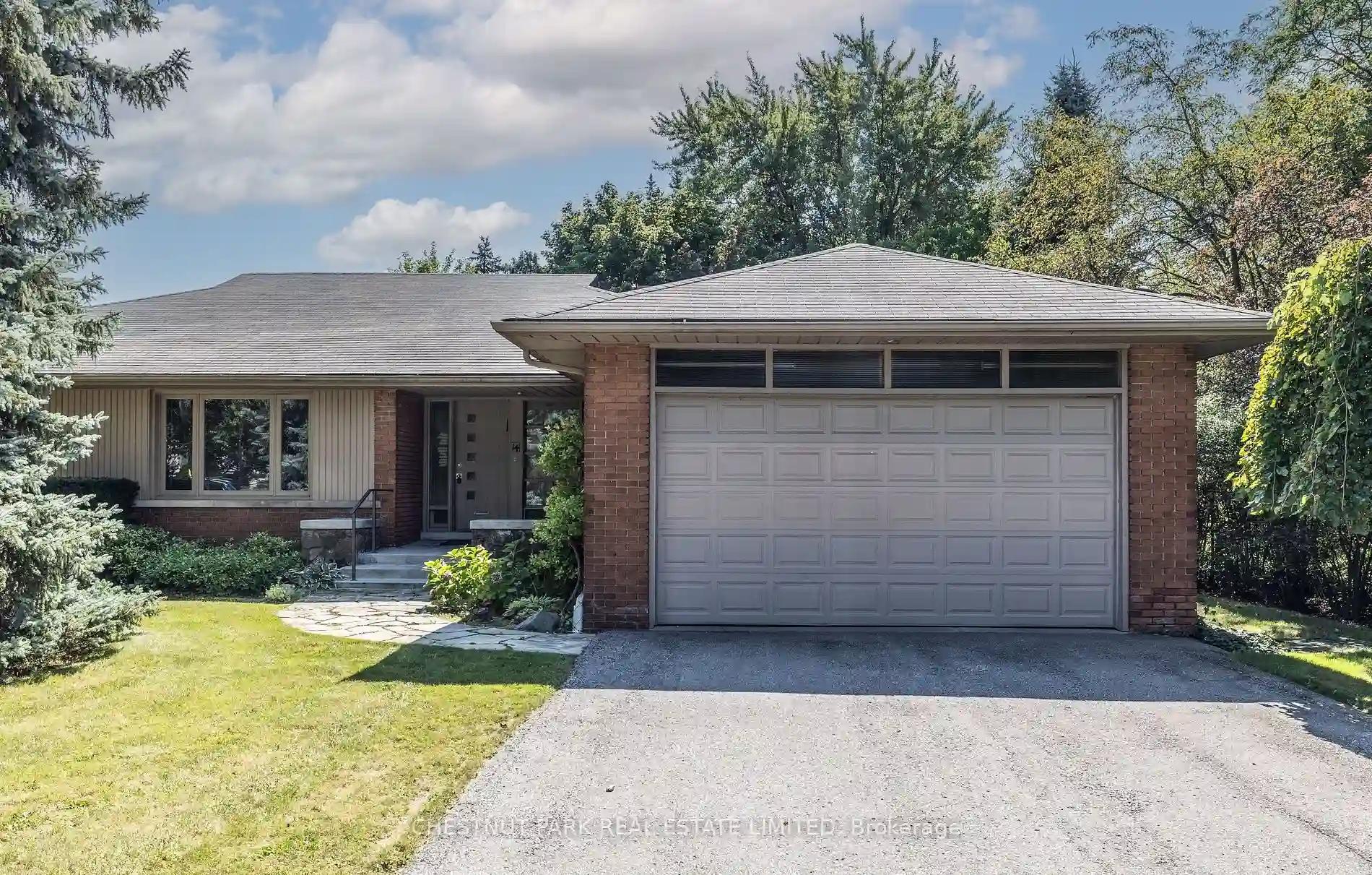 14 Rollscourt Dr