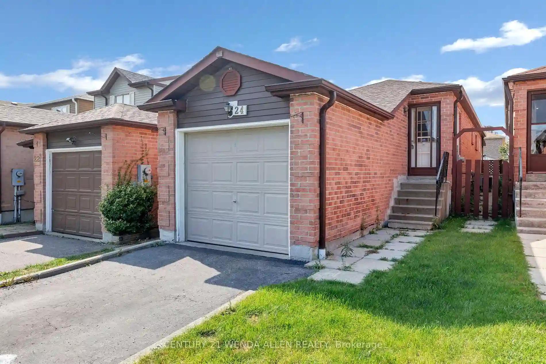 24 Lady Bower Cres