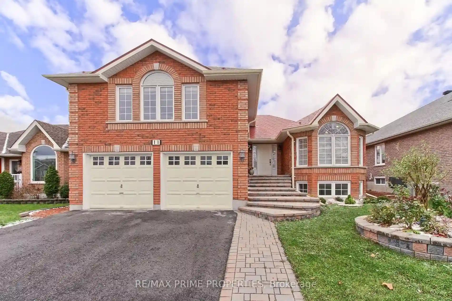 11 Kerfoot Cres