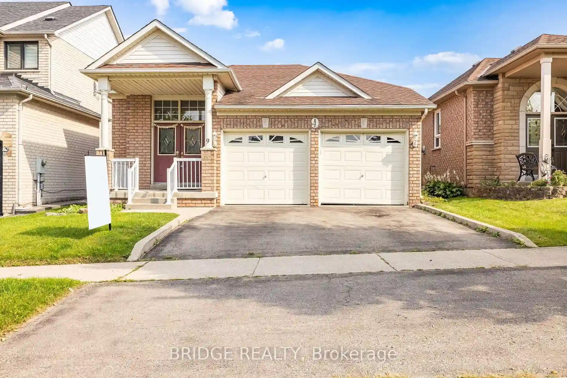 9 Callaghan Cres