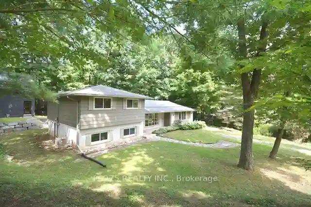 26 Sylvan Dr