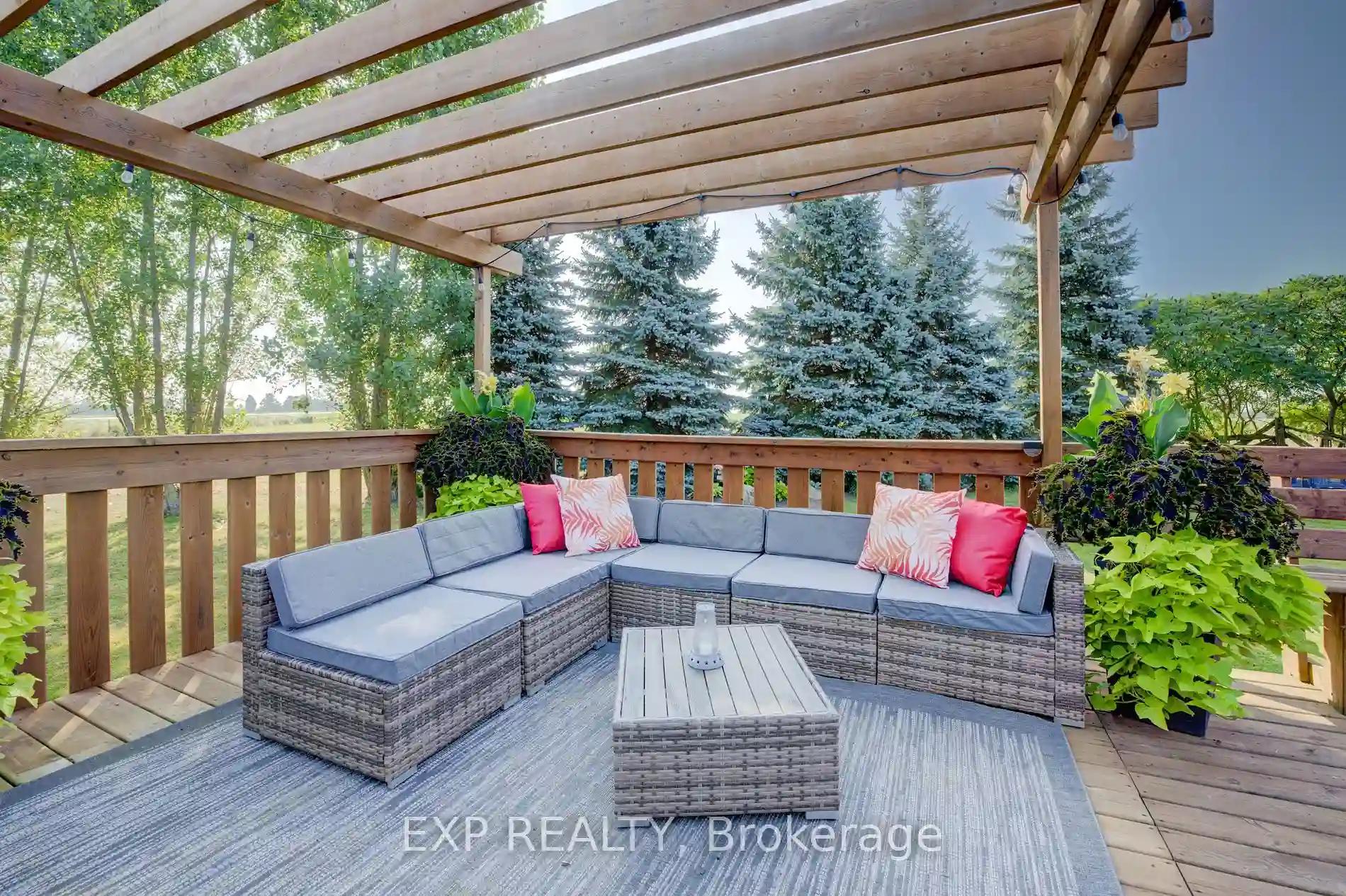 https://api.bungalowfinder.ca/cdn/images/X9298906/photo_39.webp