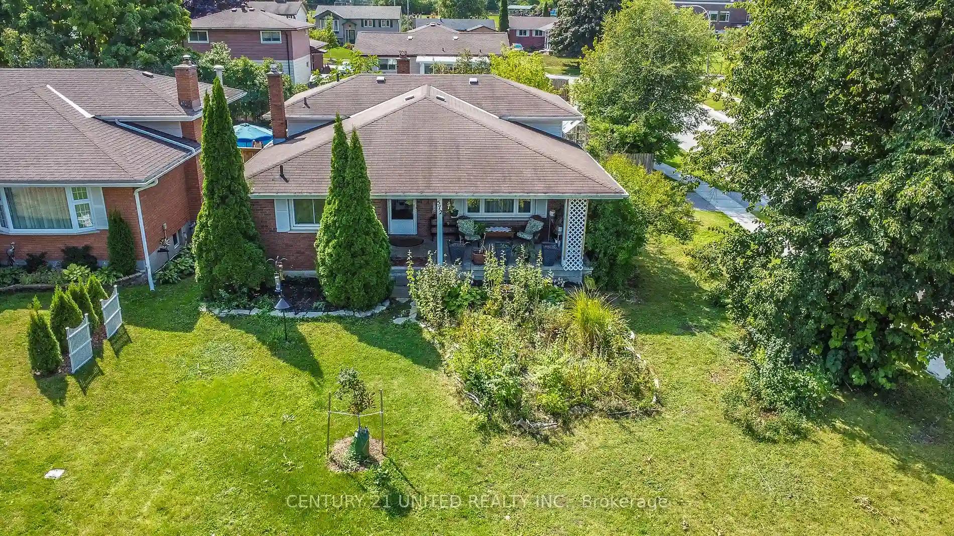 572 Saugeen Cres