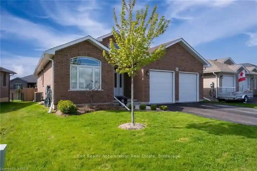 10 BRIARWOOD Cres