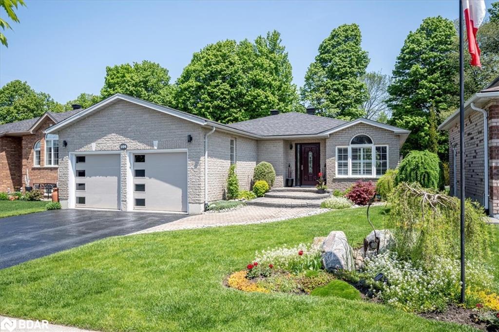 104 Crompton Drive, Barrie ON L4M 6P1