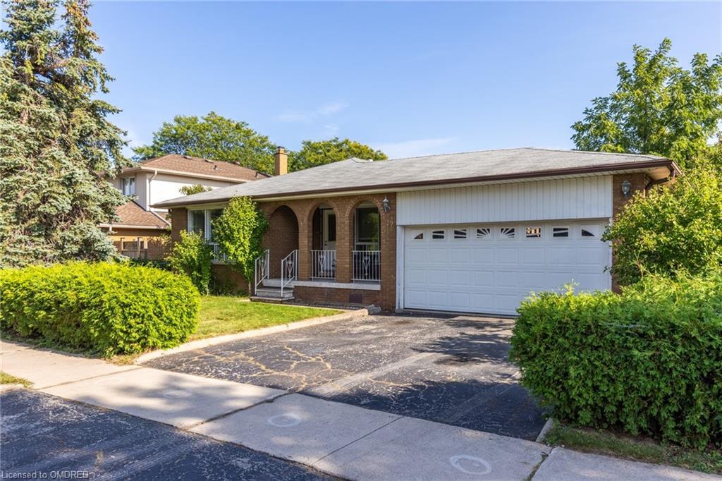 312 Mary Street, Oakville ON L6K 3P6