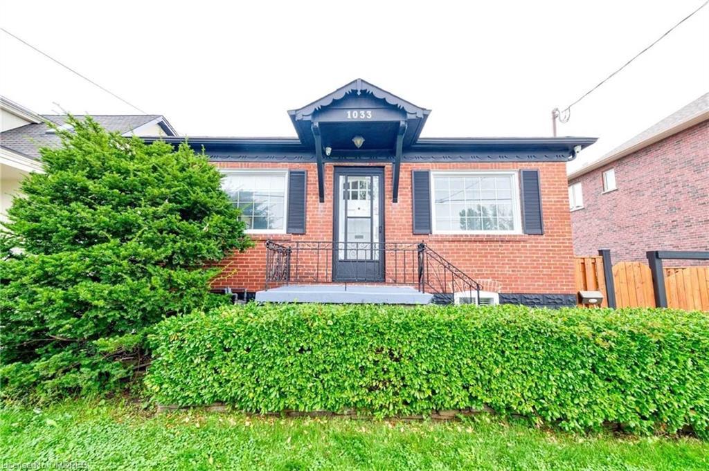 1033 Haig Boulevard, Mississauga ON L5E 2M4