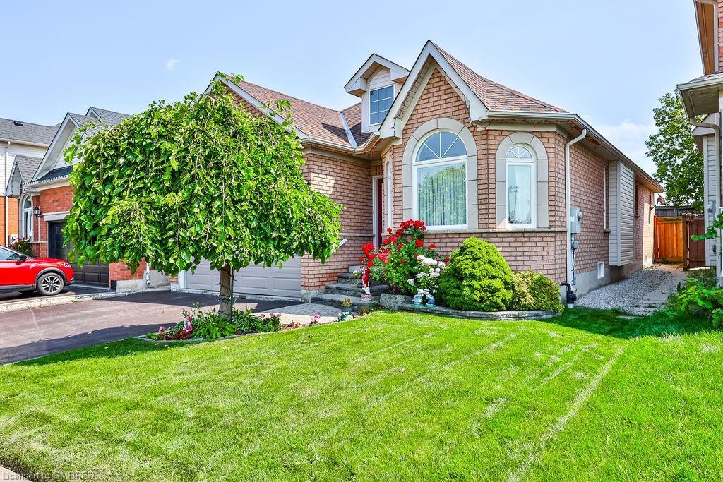 205 Ellis Crescent, Milton ON L9T 6B5