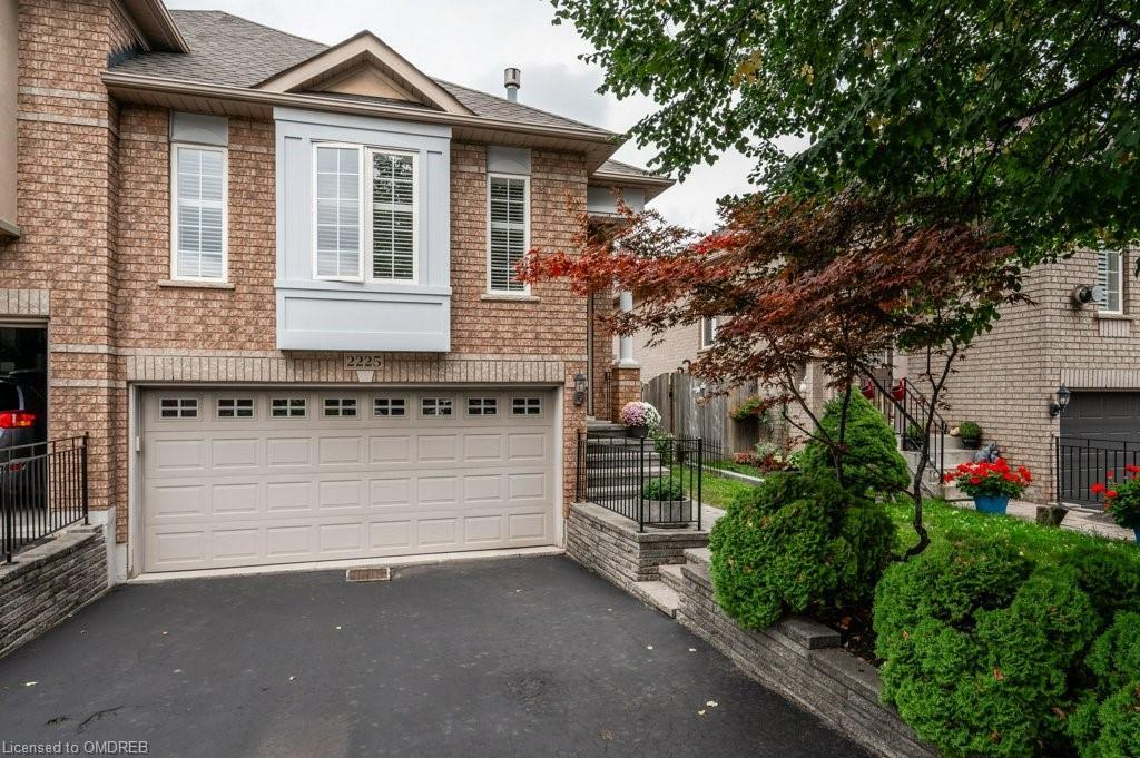 2225 Hummingbird Way, Oakville ON L6M 3Z6