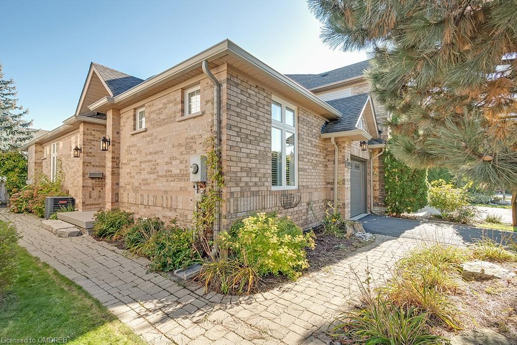 2177 Forest Gate Park, Oakville ON L6M 4B3