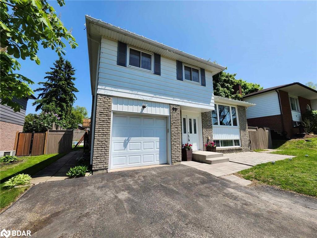 72 Jane Crescent, Barrie ON L4N 3T8