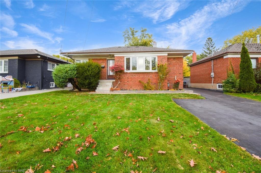 1503 Blanefield Road, Mississauga ON L5G 4H3