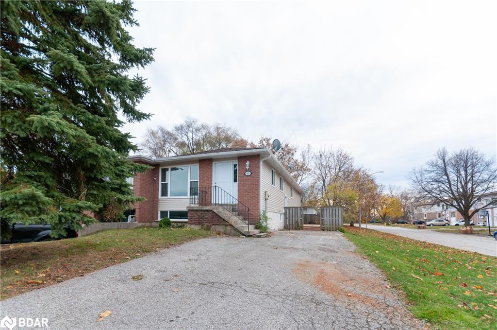 43 Charlbrook Avenue, Barrie ON L4M 2Y6