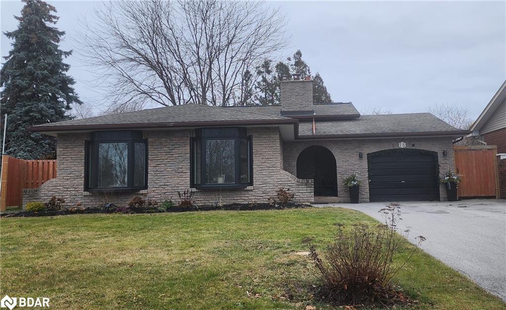 15 Bayshore Crescent, St. Catharines ON L2N 5Y3