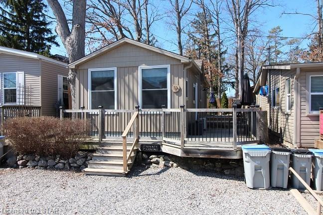 13 Queens Avenue, Grand Bend ON N0M 1T0